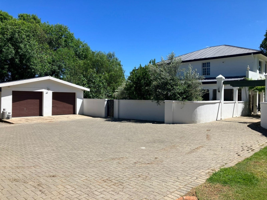 5 Bedroom Property for Sale in Kellys View Free State